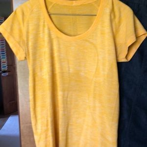 lululemon athletica Tops - Lululemon T-shirt lululemon athletica Tops - Lululemon T-shirt